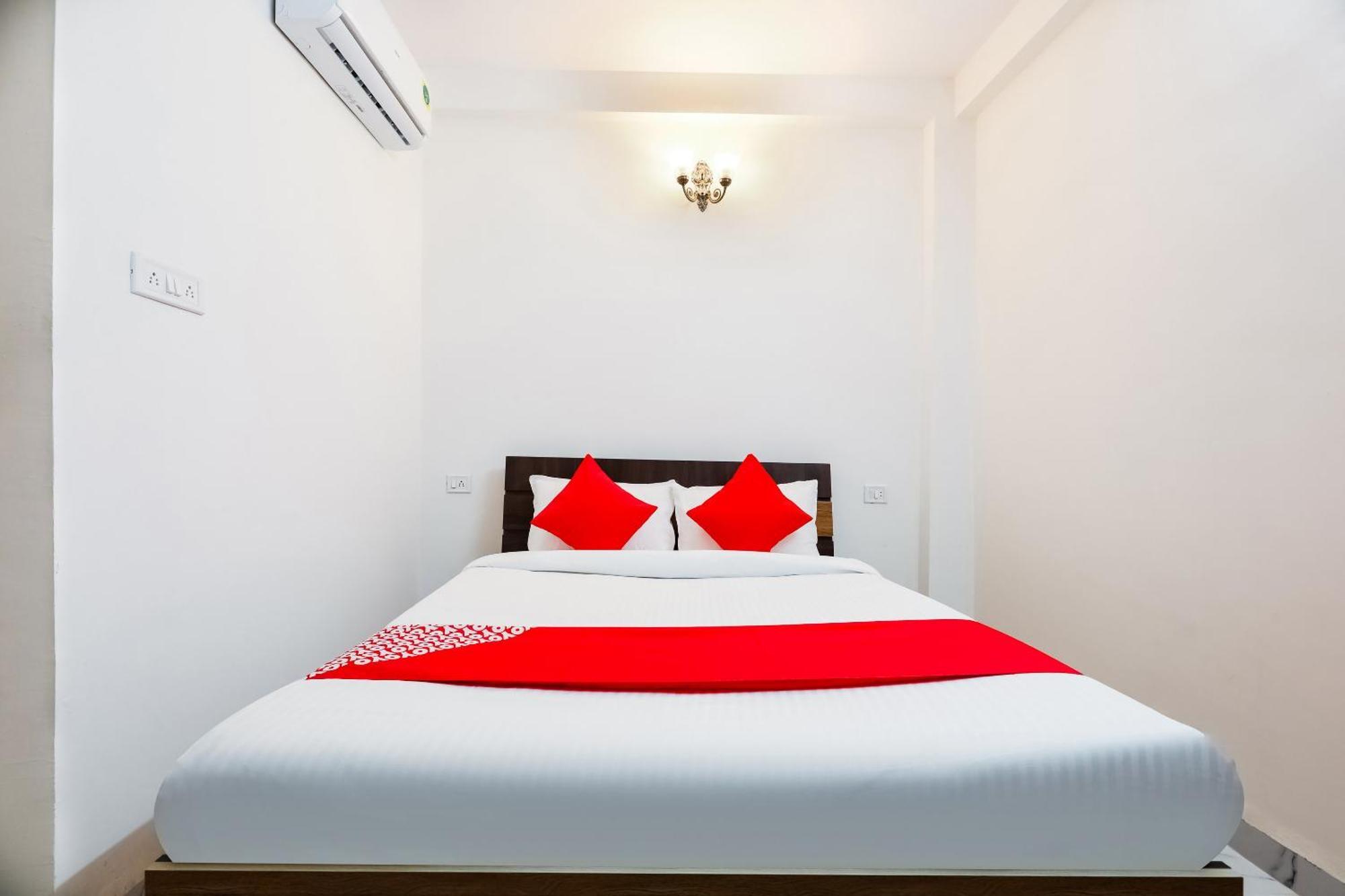 OYO 65977 Hotel Expression Indore Exterior foto