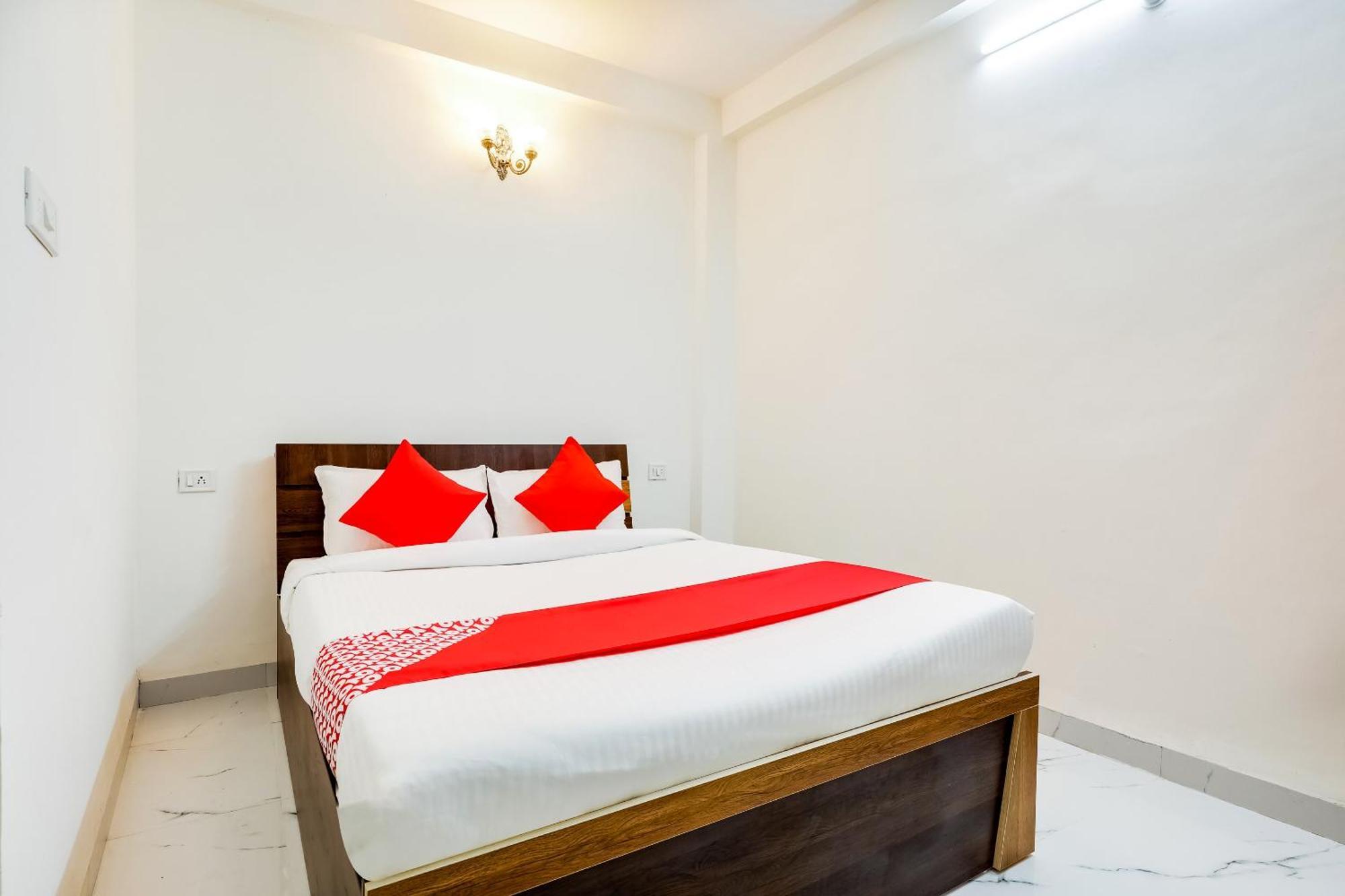 OYO 65977 Hotel Expression Indore Exterior foto