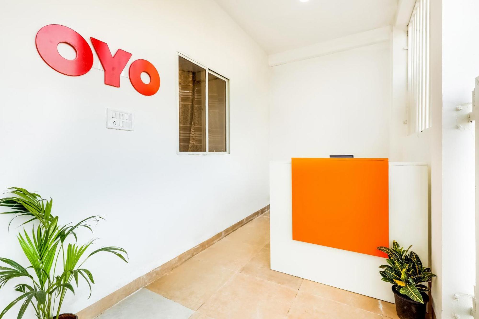 OYO 65977 Hotel Expression Indore Exterior foto