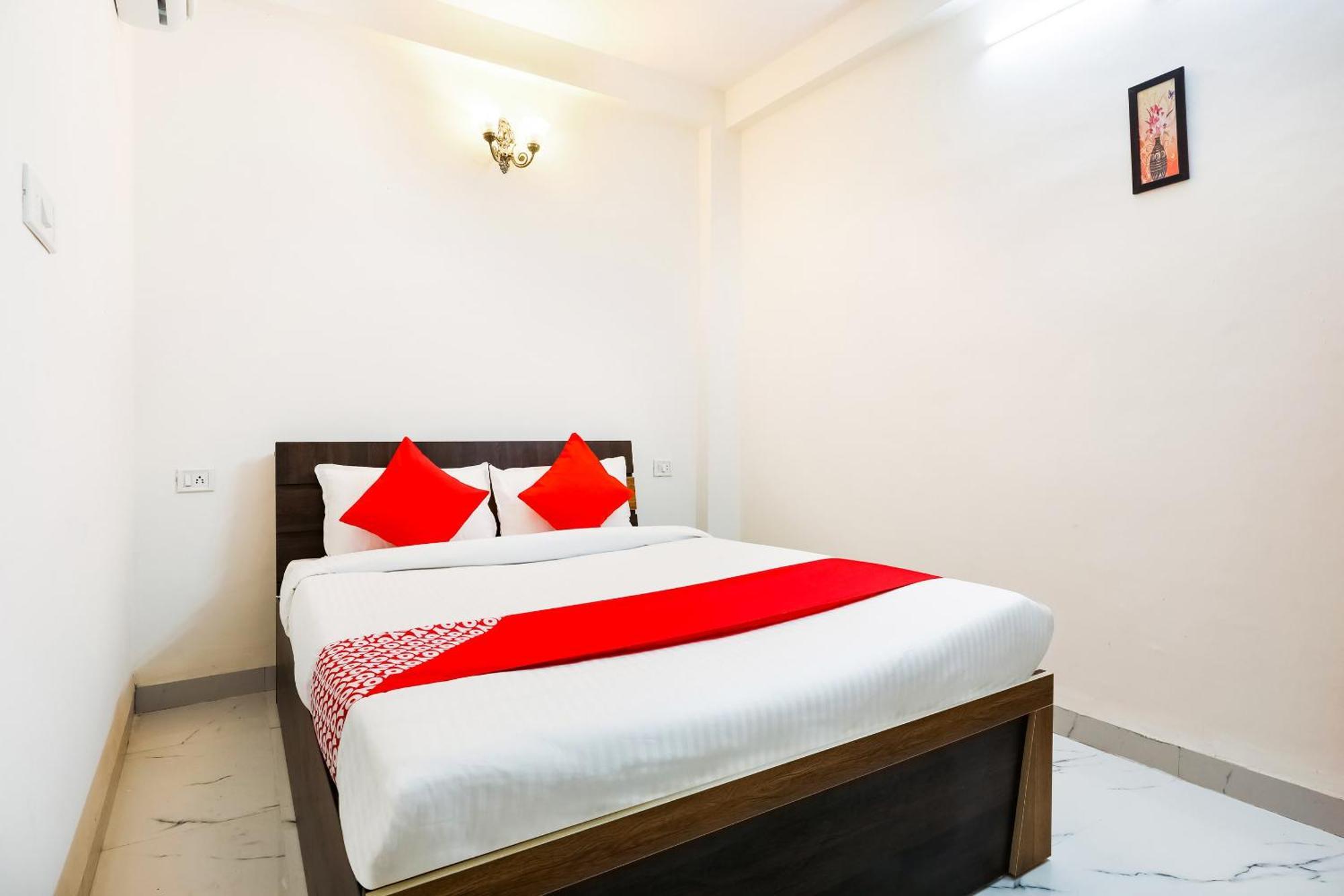 OYO 65977 Hotel Expression Indore Exterior foto