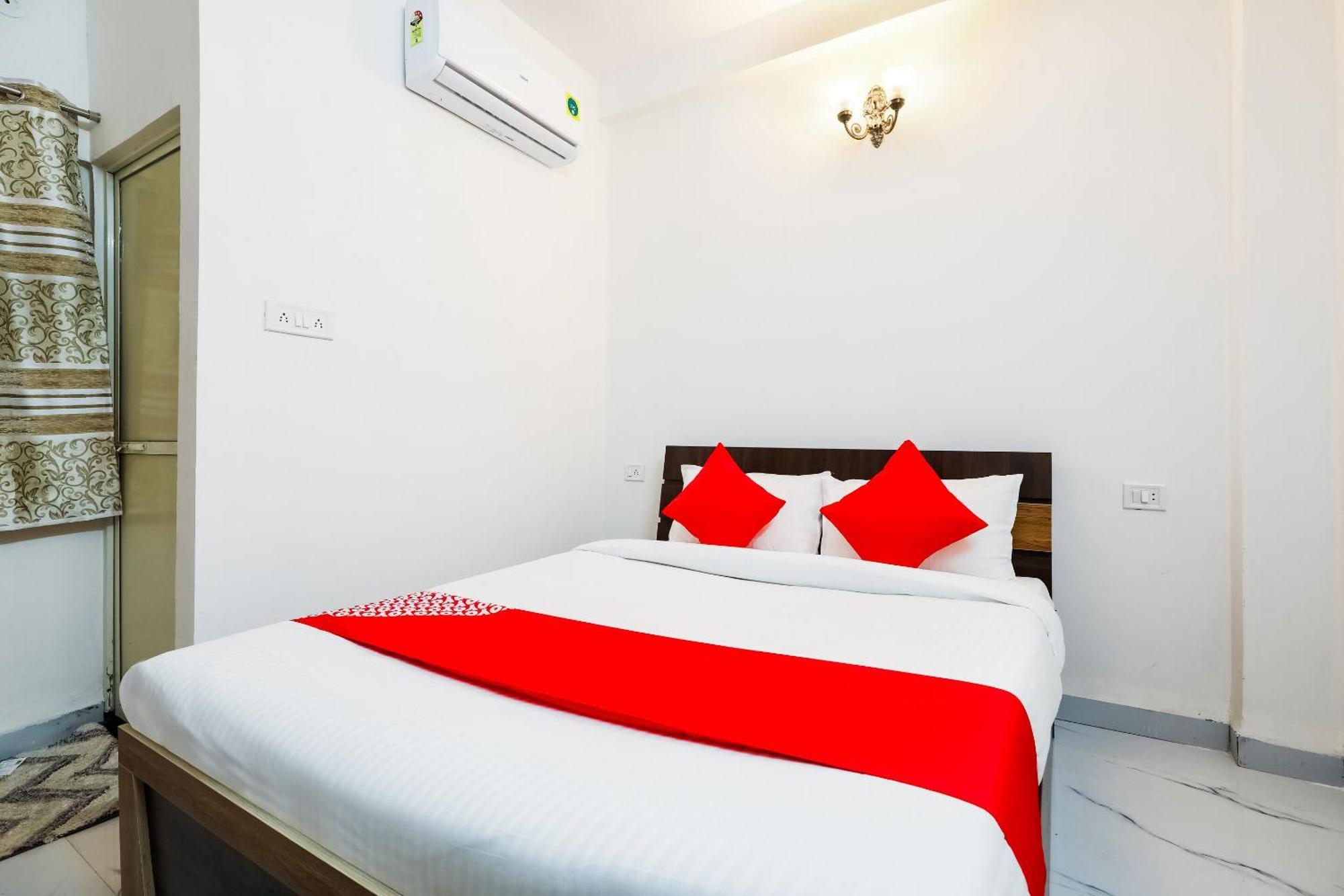 OYO 65977 Hotel Expression Indore Exterior foto